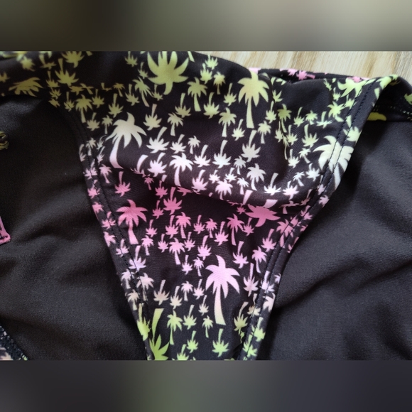 Bikini bottom Summer Sale 🌼 - Picture 2 of 3